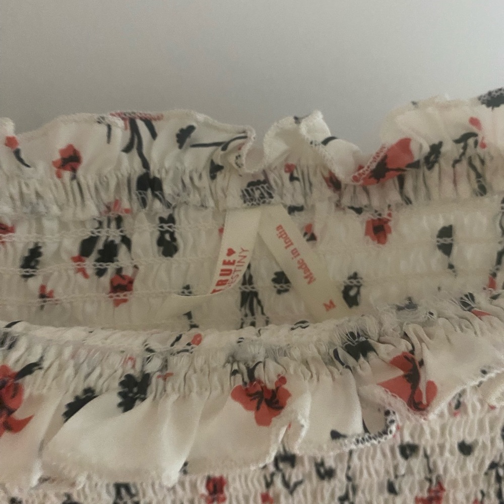 Zara Cream Flutter Sleeve Smocked Blouse - Picture 3 of 4